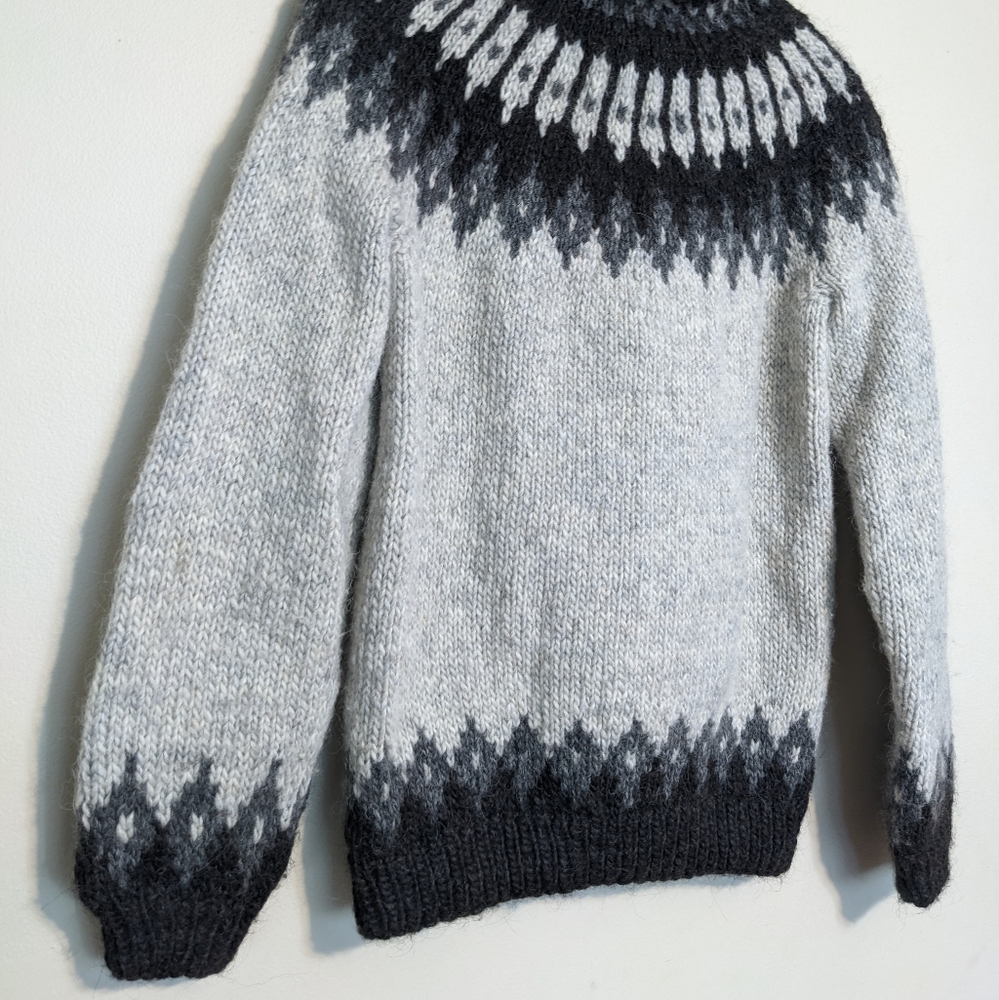 Vintage Icelandic Lopapeysa Wool Sweater in Gray Size Small - Picture 4 of 5